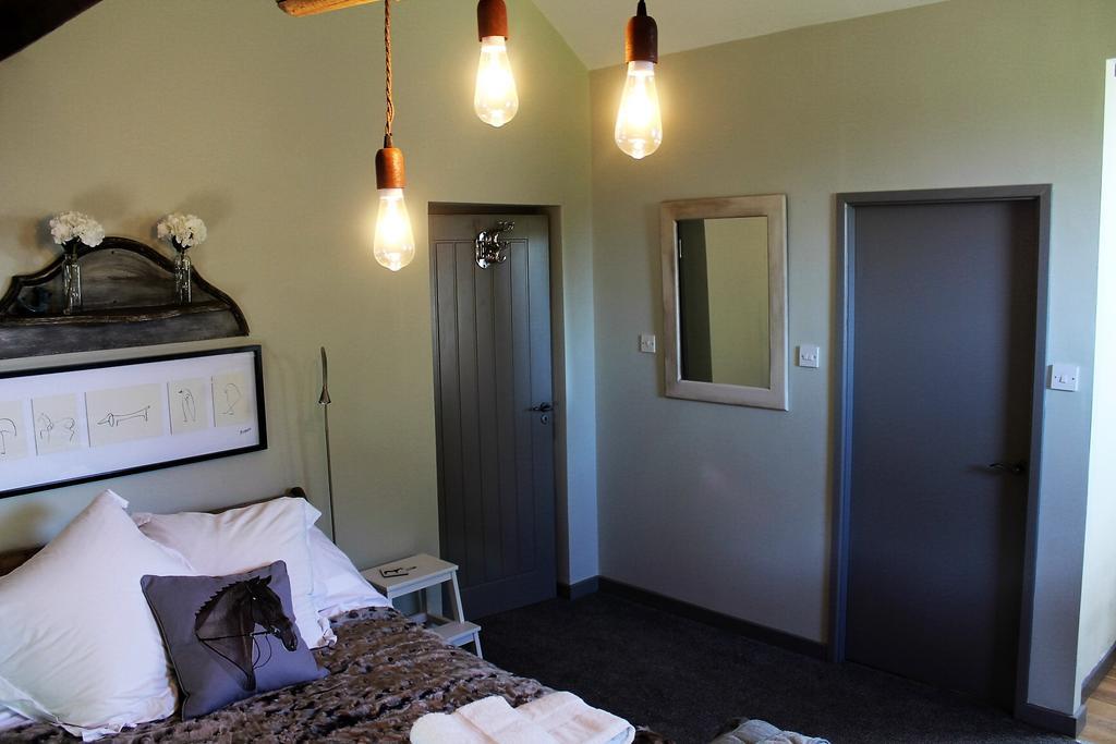 The Jockey Room Hideaway Spurstow Exterior photo